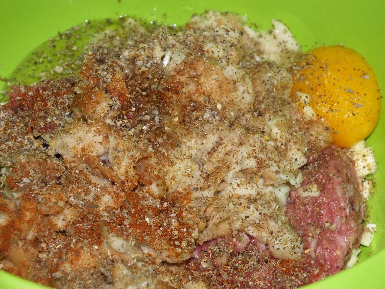 Kotlety mielone w sosie pieczarkowym
