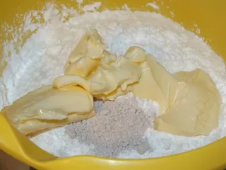 Kołacz z rabarbarem i aromatyczną kruszonką - 4