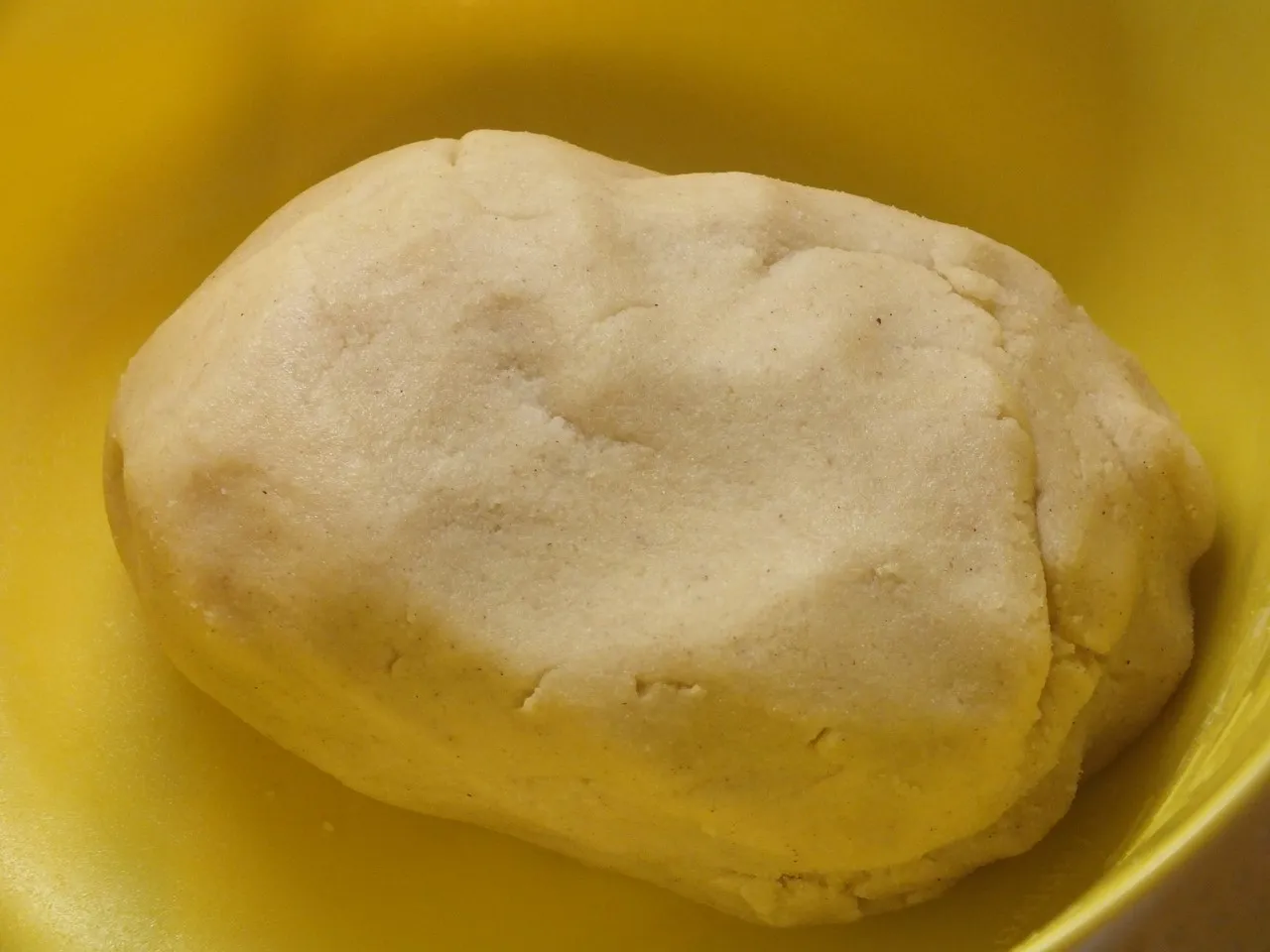 Kołacz z rabarbarem i aromatyczną kruszonką