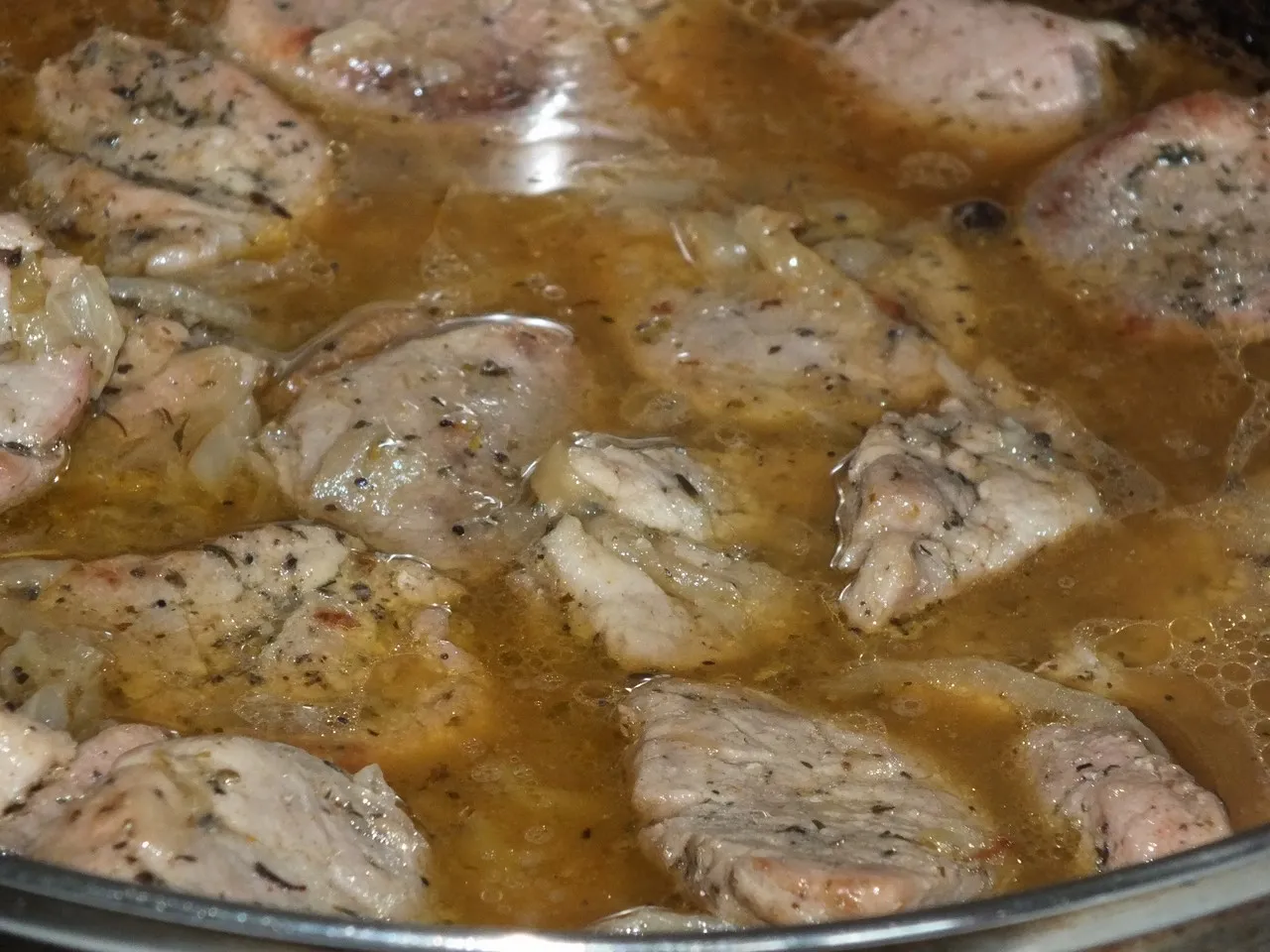Polędwiczki wieprzowe w sosie własnym