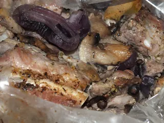 Żeberka pieczone w rękawie z cebulą i pieczarkami - 13