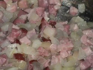 Zapiekanka makaronowa z boczkiem i pieczarkami - 6