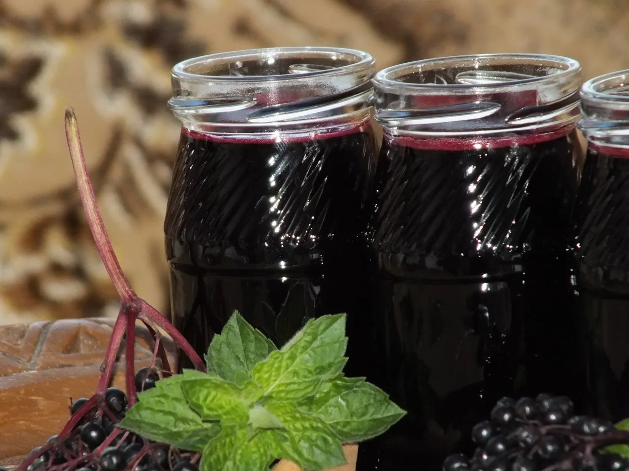 Rozgrzewający syrop z czarnego bzu