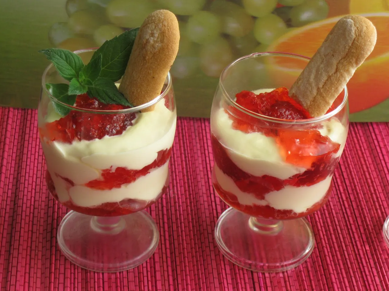 Truskawkowe tiramisu z procentami