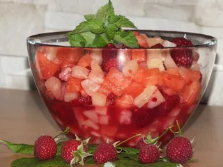 Przepyszna sałatka owocowa - 12