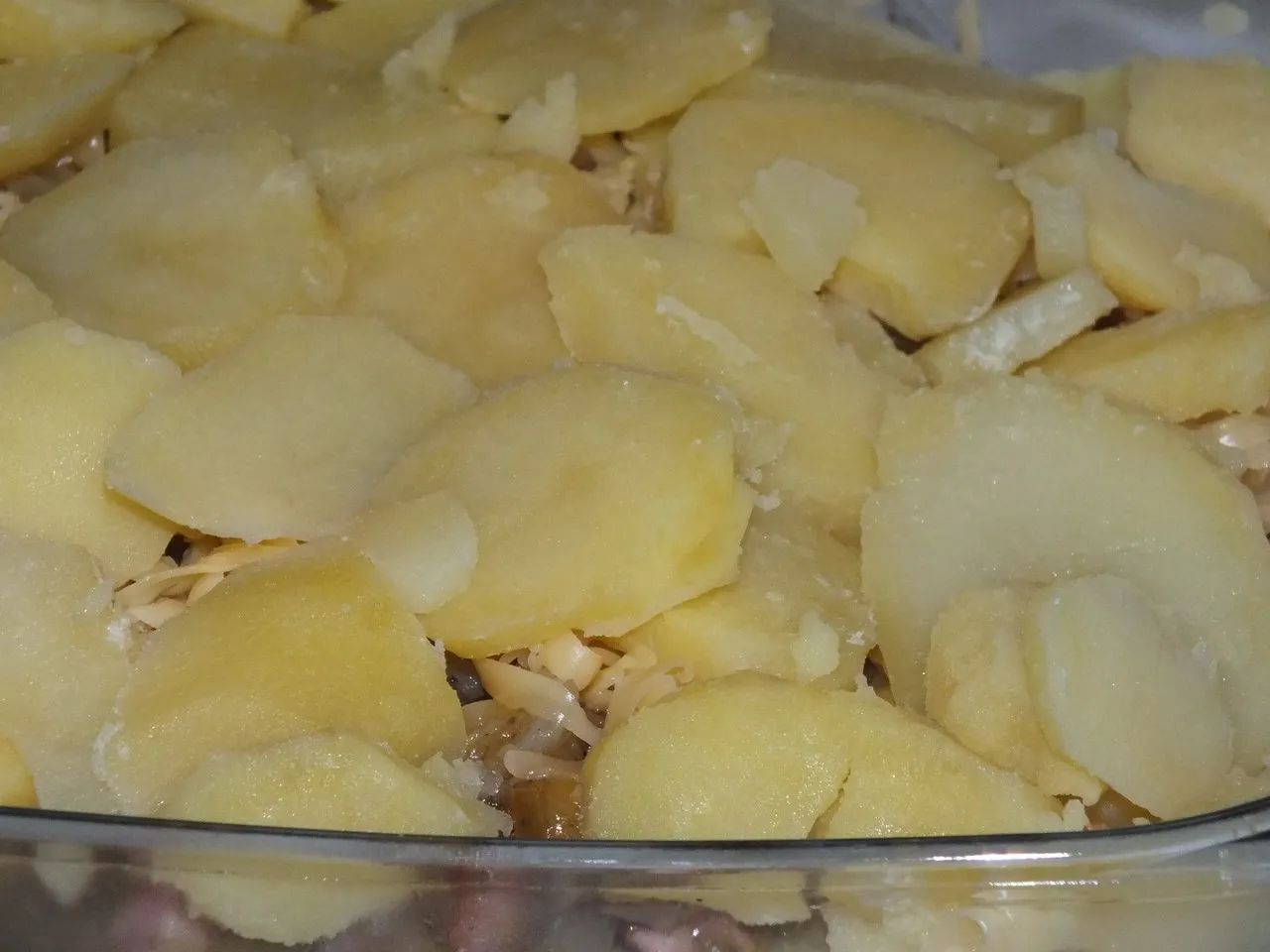Zapiekanka ziemniaczana z dynią i wędzonym boczkiem