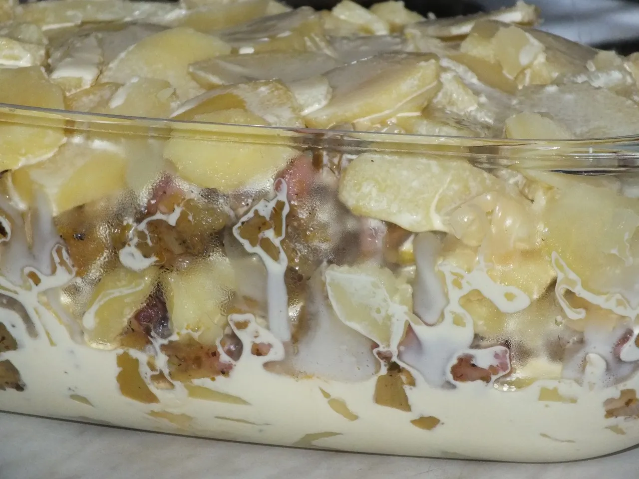 Zapiekanka ziemniaczana z dynią i wędzonym boczkiem