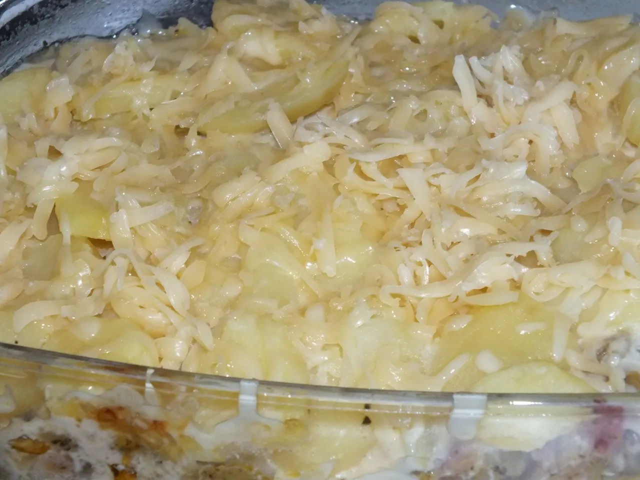 Zapiekanka ziemniaczana z dynią i wędzonym boczkiem