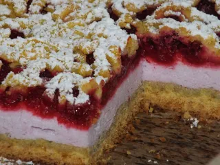Malinowe ciasto z żurawinową pianką - 14