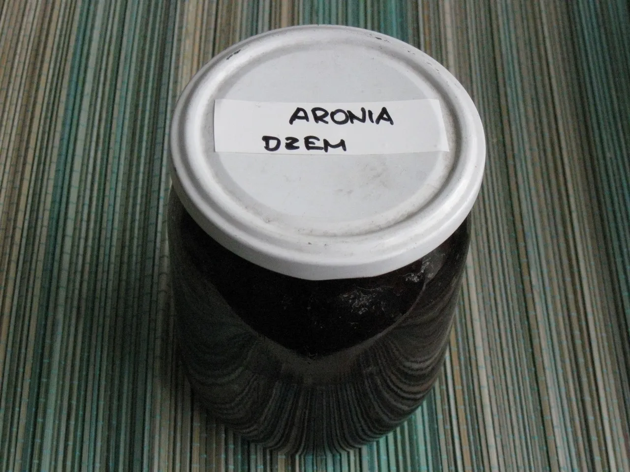 Dżem z aronii i goździkowym akcentem