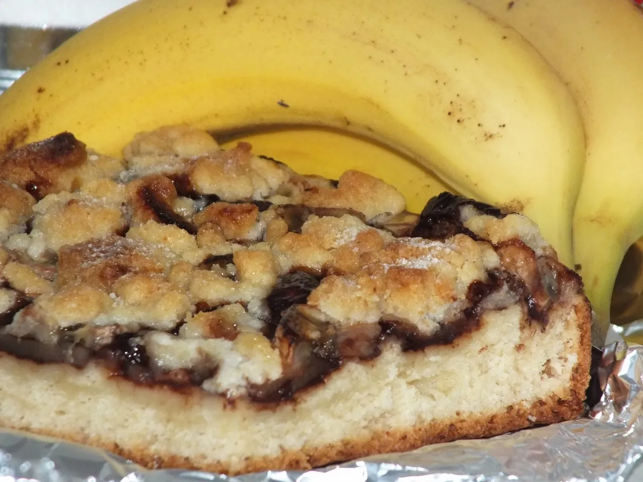 Ciasto drożdżowe z jabłkami i bananami
