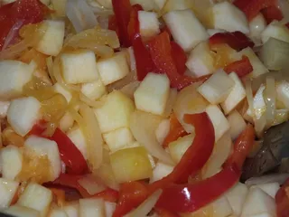 Gulasz wieprzowy z dynią i papryką - 14