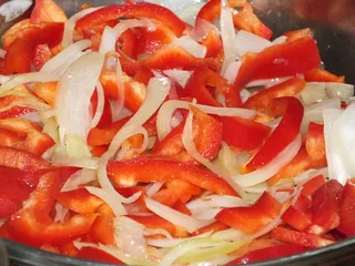 Gulasz wieprzowy z dynią i papryką - 10