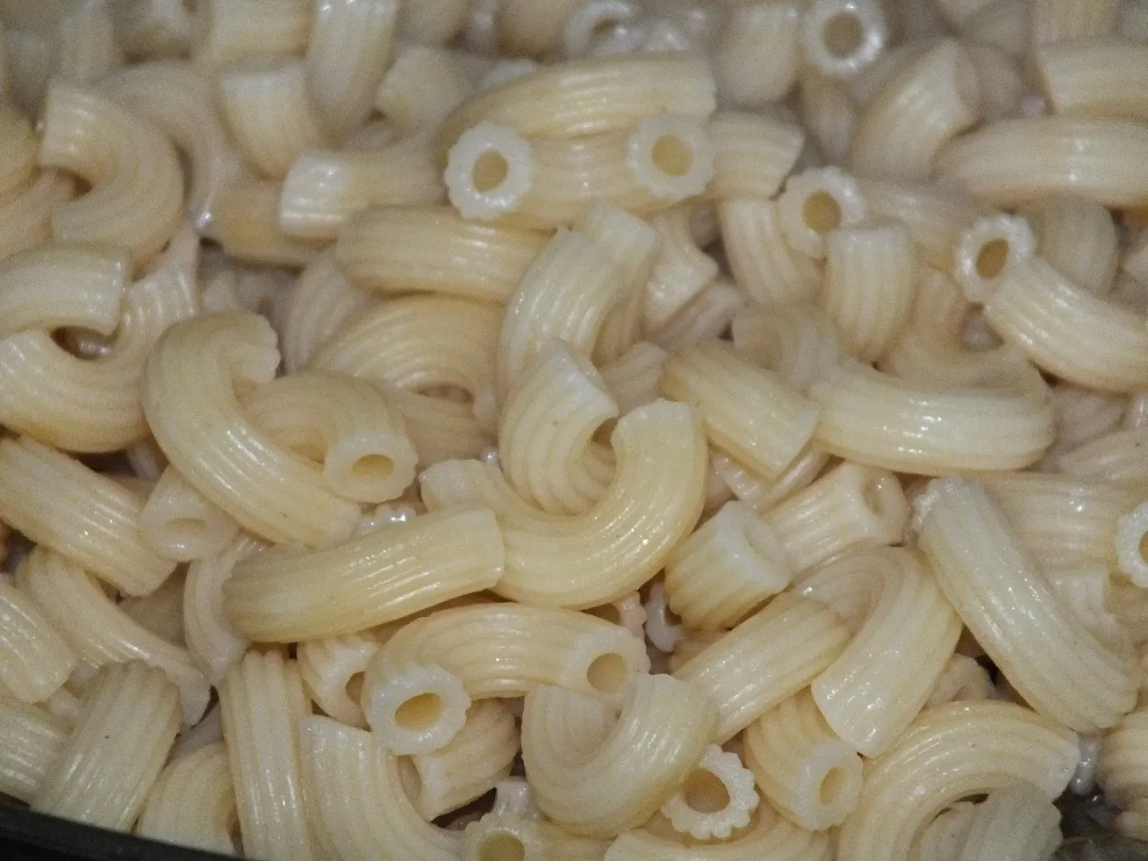 Zapiekanka makaronowa z cukinią i papryką