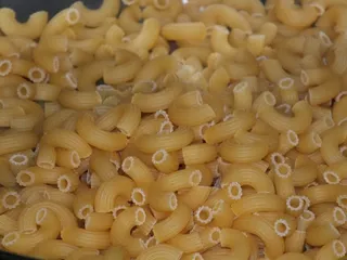 Zapiekanka makaronowa z cukinią i papryką - 4