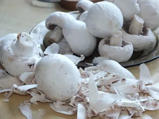 Makaron na szybko z boczkiem i pieczarkami - 10