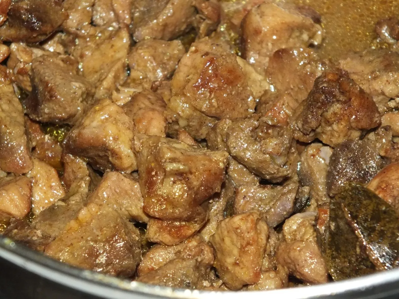 Curry z wieprzowiną i ananasem w sosie słodko-kwaśnym