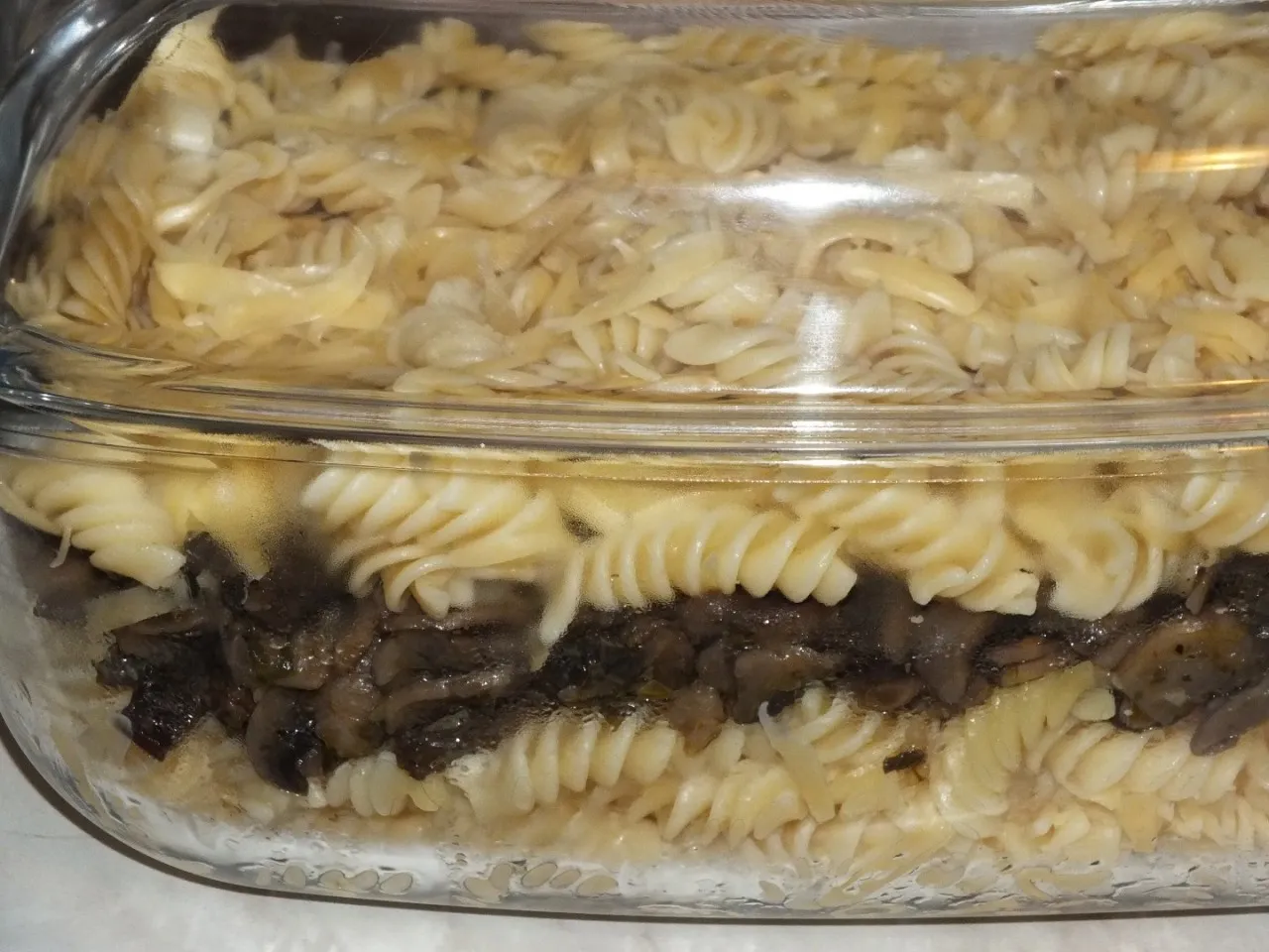 Zapiekanka z makaronu i pieczarek