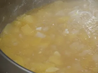 Rozgrzewająca zupa dyniowa z cebulą, czosnkiem i imbirem - 12