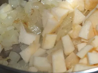 Rozgrzewająca zupa dyniowa z cebulą, czosnkiem i imbirem - 7