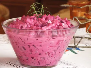 Sałatka śledziowa na różowo - 12