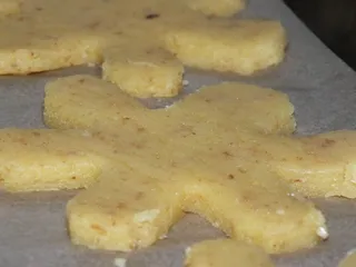 Kruche migdałowe ciasteczka - śnieżynki - 14
