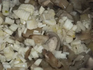 Gołąbki z kapusty włoskiej z pieczarkami - 13
