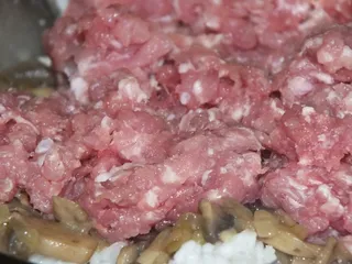 Gołąbki z kapusty włoskiej z pieczarkami - 16