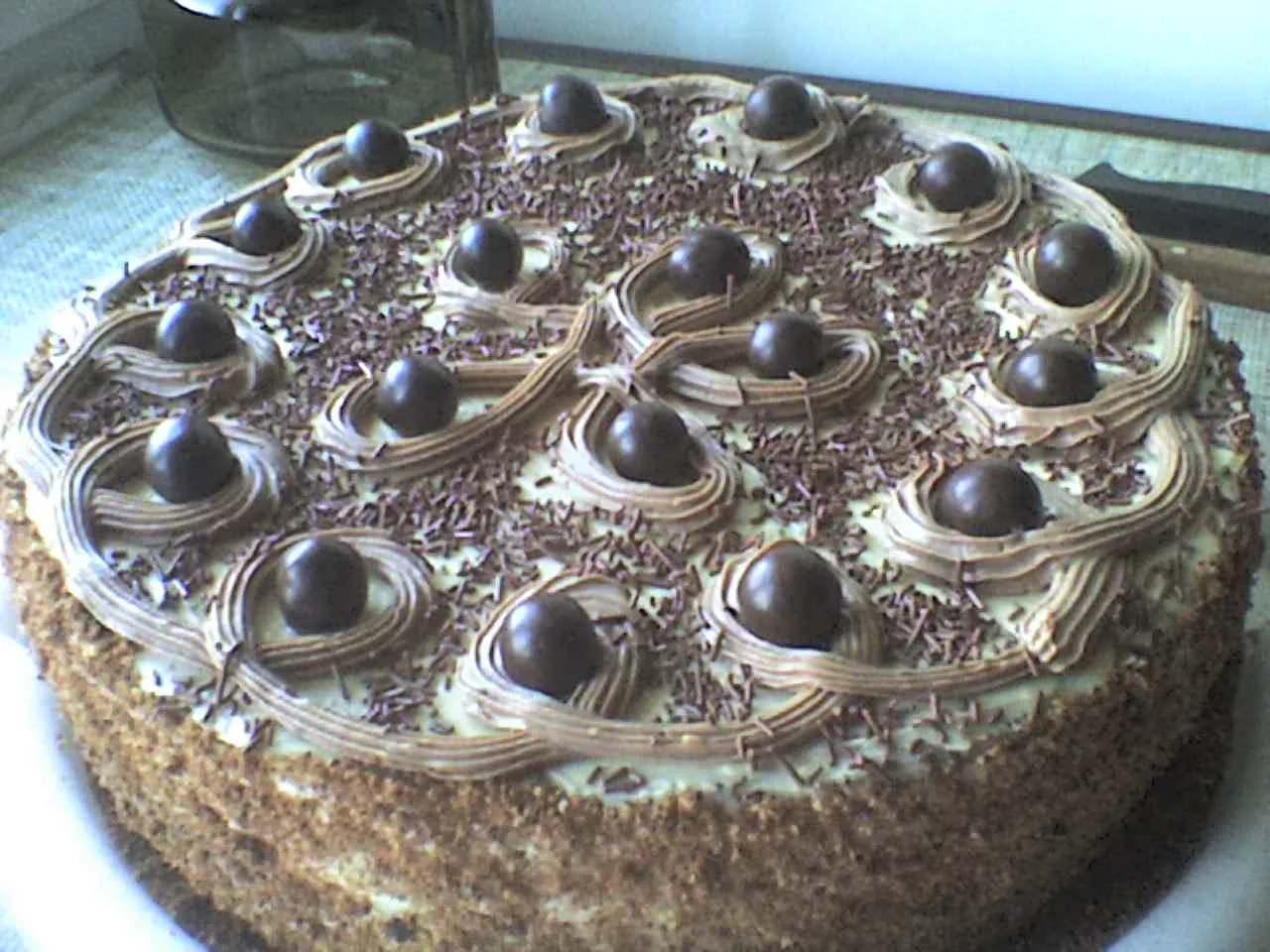 Pyszny tort urodzinowy