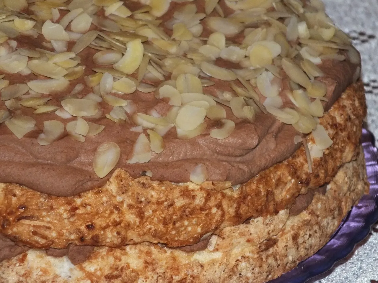 Tort kokosowy z śmietankowo-czekoladową masą