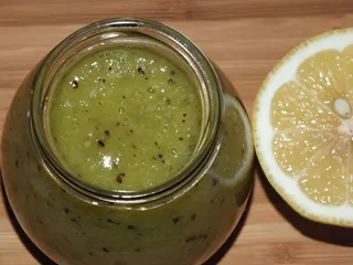Lekarstwo z kiwi, cytryny i miodu - 11