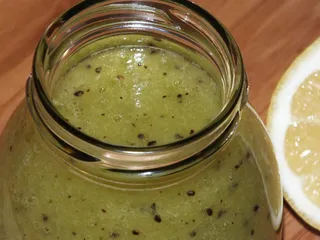 Lekarstwo z kiwi, cytryny i miodu - 13