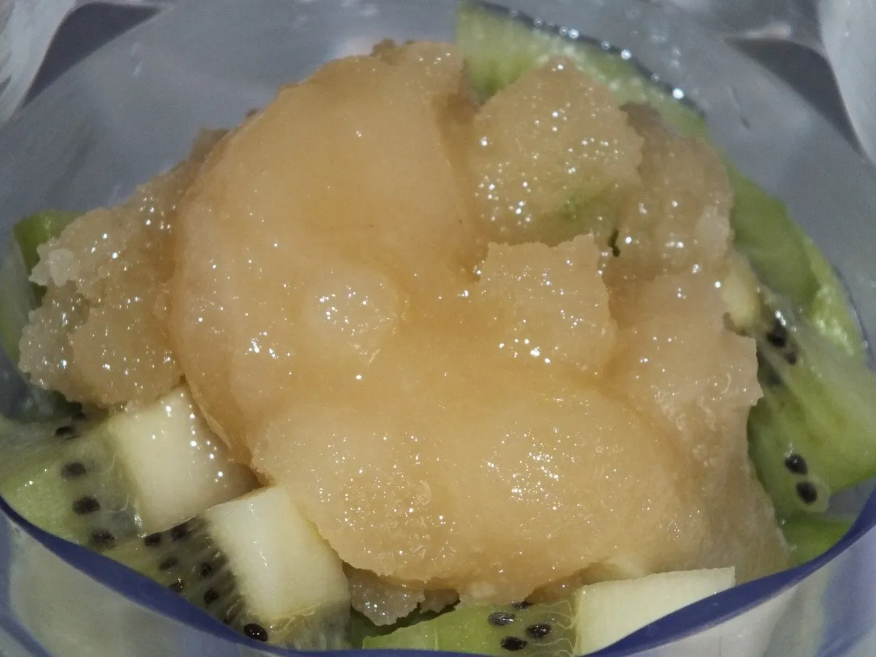 Lekarstwo z kiwi, cytryny i miodu