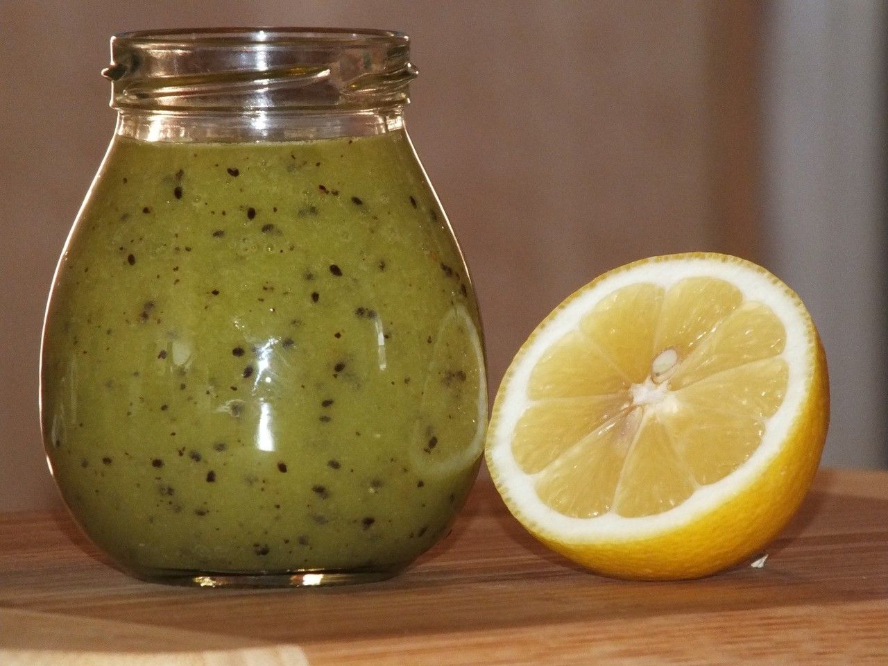 Lekarstwo z kiwi, cytryny i miodu