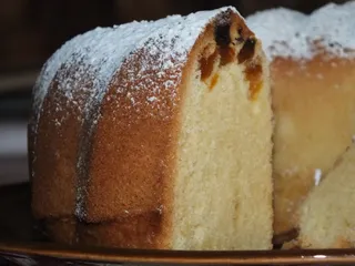 Babka piaskowa z suszonymi morelami - 18