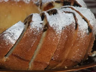 Babka piaskowa z suszonymi morelami - 3