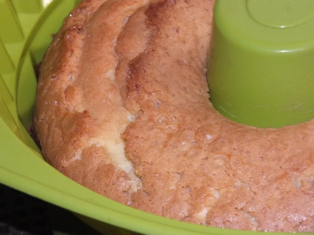 Babka piaskowa z suszonymi morelami