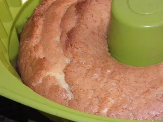 Babka piaskowa z suszonymi morelami - 9