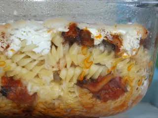 Zapiekanka makaronowa pod śmietankowo-serową pierzynką - 2