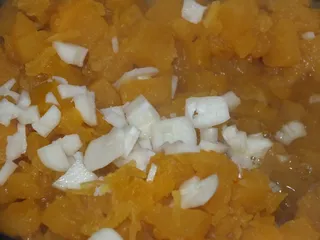 Przepyszna zupa jarzynowa zagęszczona dynią - 10