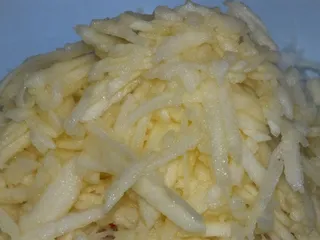 Surówka z białej rzodkwi, pomarańczy i jabłka - 10