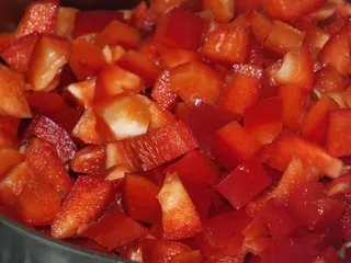 Rozgrzewający gulasz wołowy na kolorowo - 13
