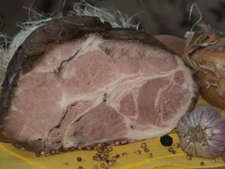 Miękki i aromatyczny karczek wieprzowy - 1