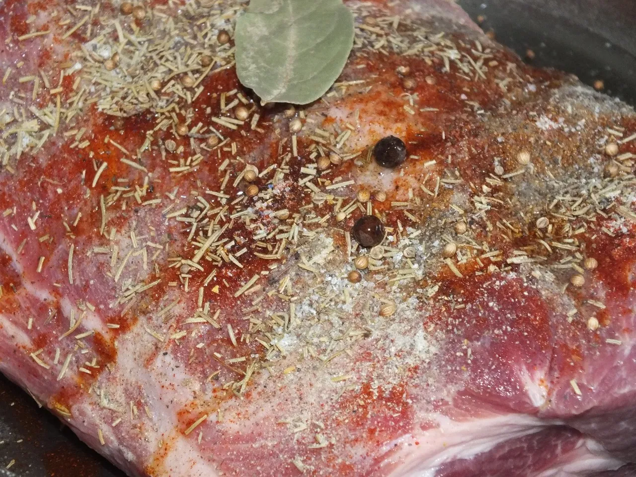 Miękki i aromatyczny karczek wieprzowy