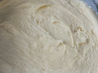 Bardzo szybkie ciasto z mrożonymi jagodami - 4
