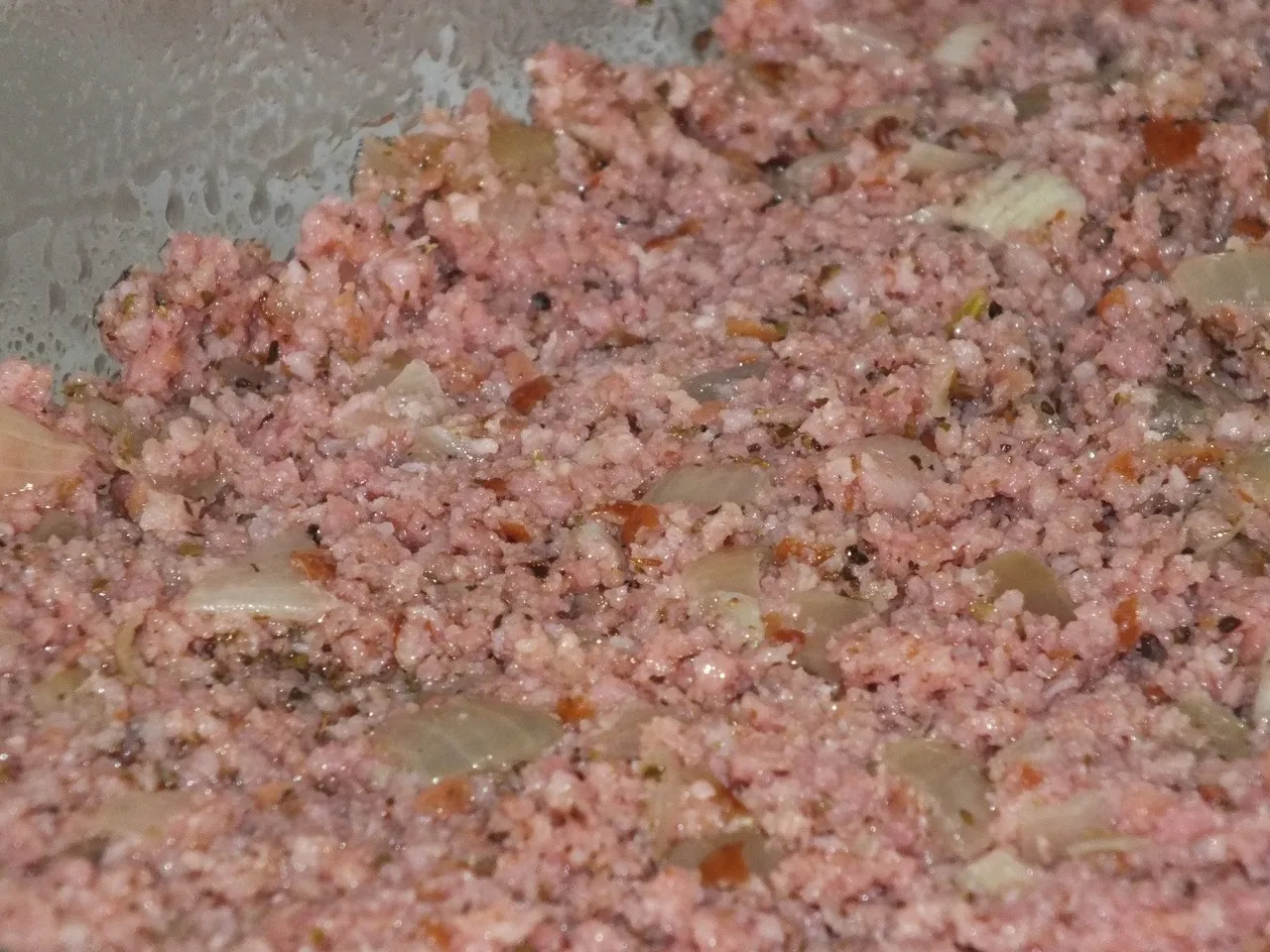 Zapiekanka ziemniaczano-dyniowa z mieloną kiełbasą