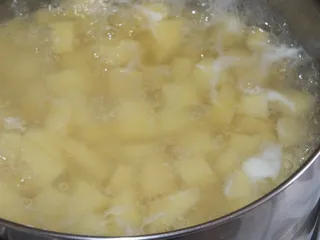 Zapiekanka ziemniaczano-dyniowa z mieloną kiełbasą - 4