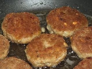 Razowe kotlety mielone w pieczarkowym sosie - 21
