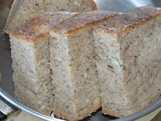 Razowe kotlety mielone w pieczarkowym sosie - 4