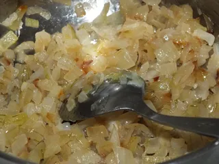 Razowe kotlety mielone w pieczarkowym sosie - 8